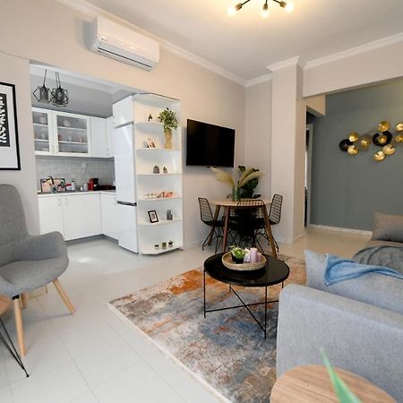 Lovely Luxury Apartment Серес Екстериор снимка