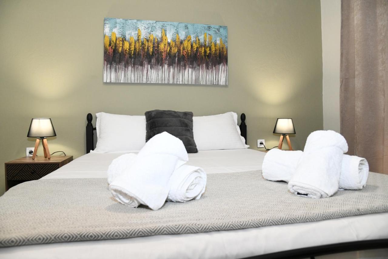Lovely Luxury Apartment Серес Екстериор снимка