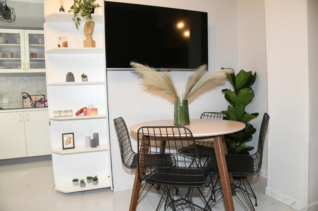 Lovely Luxury Apartment Серес Екстериор снимка