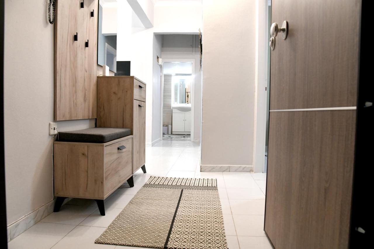 Lovely Luxury Apartment Серес Екстериор снимка